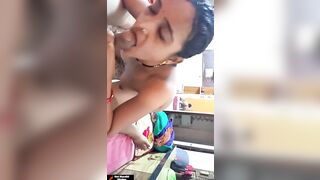 बायकोने लॉलीपॉप सारखा लंड चोखून दिला ब्लोजॉब