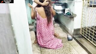 जेवण बनवणाऱ्या बायकोला नवऱ्याने किचनमध्येच झवलं