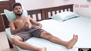 भावाला मूठ मारताना बघून बहिणीने घेतली चूत झवून