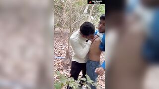 जंगलात चाललीय मुलांची गांड मस्ती