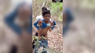 जंगलात चाललीय मुलांची गांड मस्ती
