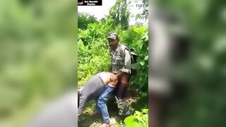 आर्मीच्या जवानाने मारली गावातल्या पोराची गांड