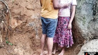 गाव फिरायला आलेल्या चाकरमान्यांचा जंगलात संभोग