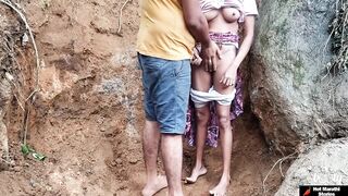 गाव फिरायला आलेल्या चाकरमान्यांचा जंगलात संभोग