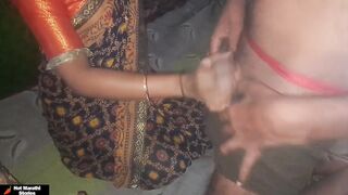 सकाळीच अंथरूणावर नवरा-बायकोची सुरू झाली चोदाचोदी
