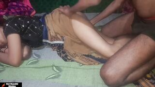 शांत झोपलेल्या बायकोच्या पुच्चीत घातला लंड