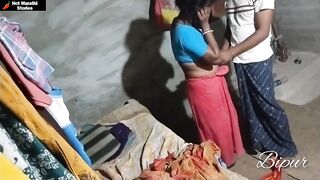 चोरी करताना कामवालीला पकडलं आणि मग कचाकचा झवलं
