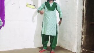 मामाने झवलं तिच्या कॉलेजवरून आलेल्या भाचीला