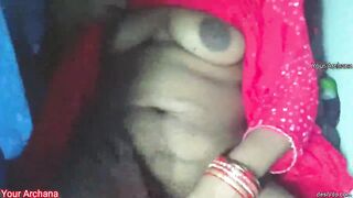 गावी जाताना ट्रेनमध्ये झवलं बाईला
