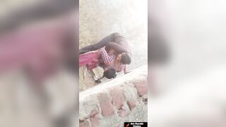 गडाच्या पाठी फिरायला आलेल्या कपलचा सेक्स