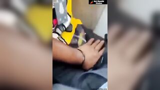 बस मध्ये बाजूवाल्याने हलवला माझा लंड