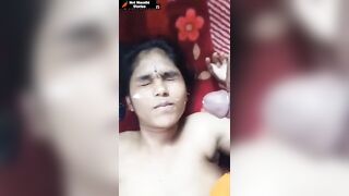 Desi Bhabhi Gave Me Hot Blowjob
