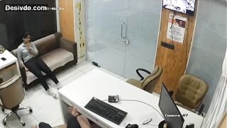 मोठ्या बॉस कडून मॅनेजरची टेबलवर चुदाई