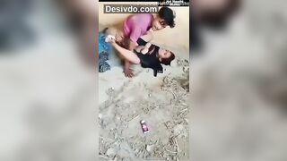 कॉलेजच्या खोपच्यात चाललीय मित्राची गर्लफ्रेंड सोबत चोदाचोदी