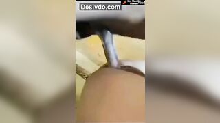 कॉलेजच्या खोपच्यात चाललीय मित्राची गर्लफ्रेंड सोबत चोदाचोदी