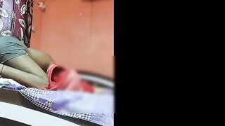 सेक्सी आंटी सोबत केला रोमान्स
