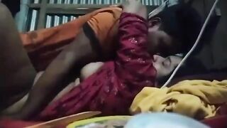 मुंबईला आलेल्या जोडप्याचा झोपडीतला संभोग