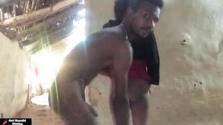 सेक्सी जुळ्या बहिणीची उभ्याने ठुकाई
