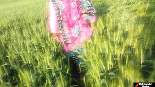 मुंबईच्या शीला बाईचा शेतात जलवा