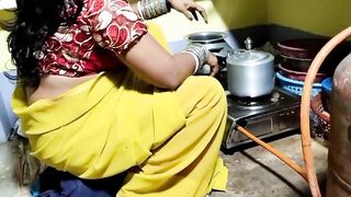 स्वयंपाकघरात मामीच्या तोंडात दिला माझा चोकोबार