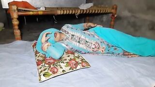 जळगावच्या गांड वर करून झोपलेल्या वहिनीच्या गांडीत लवडा