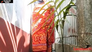 भिंतीच्या मागे नेऊन भाभीची टांग उचलून झवाझवी