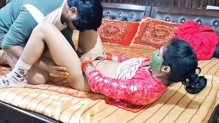 घरपट्टी जमा करायला आलेल्या तरुणासोबत मावशीचा वेगळाच समझोता