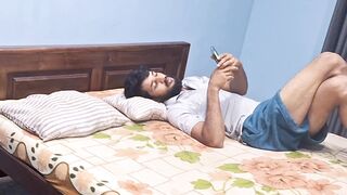 नग्न शिवानी गेली शशीच्या बेडवर