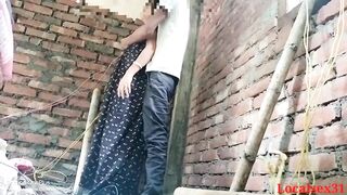 बांधकामाच्या ठिकाणी कामगार आणि मराठी भाभीचा सेक्स