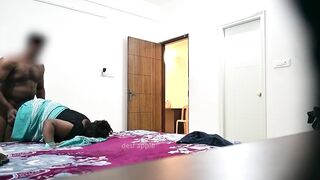 कामवालीच्या समोर घर मालक आणि मालकिणीची झवाझवी