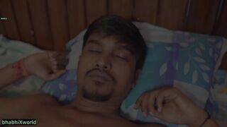 Kamwali Aunty Not Control Herself After Saw Master's Dick