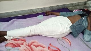 पुण्यातील सस्त्या हॉटेलात गावठी कपलची झवाझवी