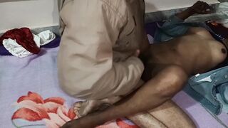 पुण्यातील सस्त्या हॉटेलात गावठी कपलची झवाझवी