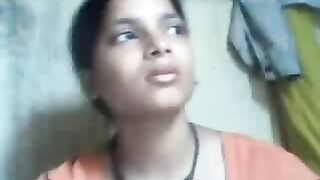 सोज्वळ मुलीसोबत किसिंग, बुब्स सकिंग आणि पुच्ची
